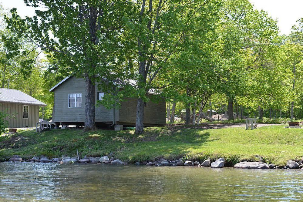 Birchland Cottages Iron Bridge 外观 照片