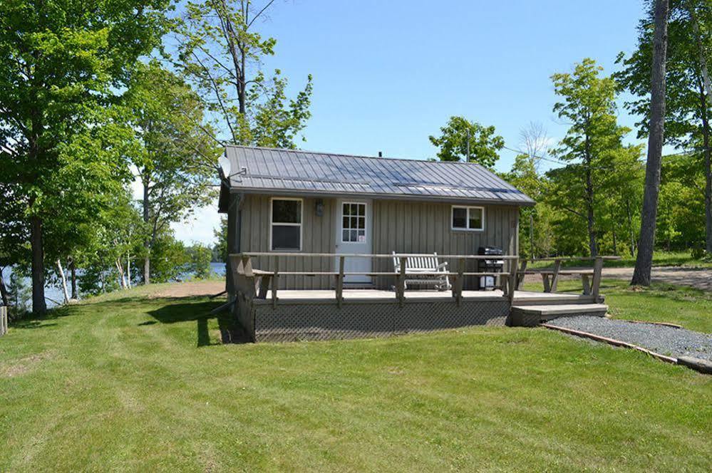 Birchland Cottages Iron Bridge 外观 照片