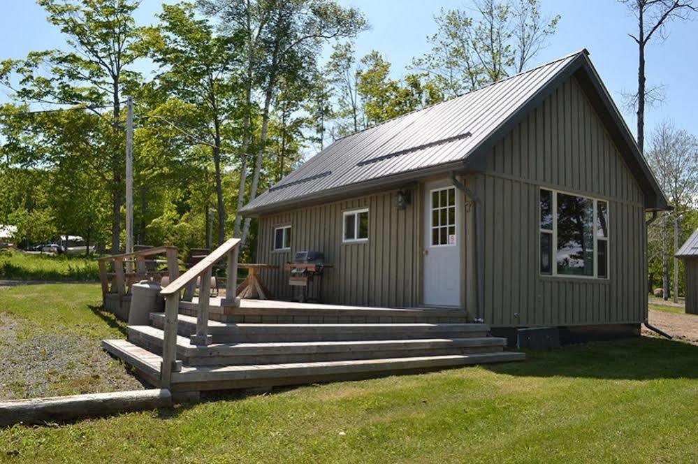 Birchland Cottages Iron Bridge 外观 照片